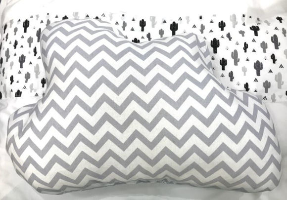 Εικόνα της Μαξιλάρι Handmade Cloud Chevron Grey