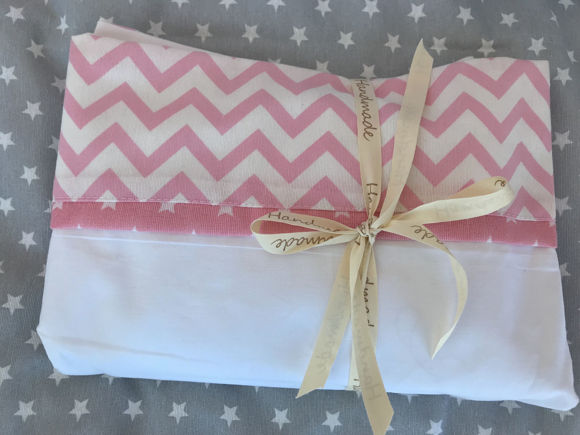 Εικόνα της Σεντόνια Κούνιας Handmade Chevron Pink