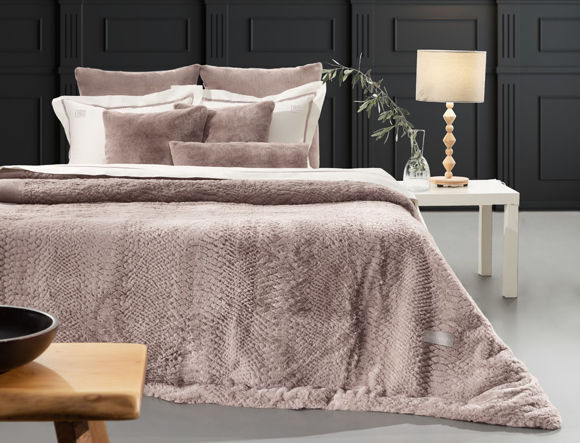 Εικόνα της Kουβέρτα Crusty Old PINK 220x240 Guy Laroche
