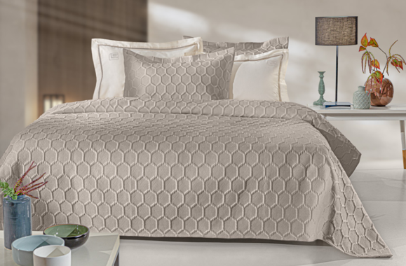 Εικόνα της Σετ 3τμχ Κουβερλί Hive Taupe 250x240 Guy Laroche