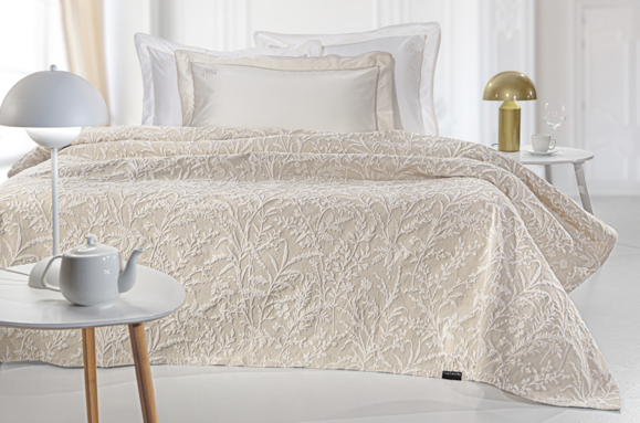 Εικόνα της Κουβέρτα Bouquet Natural 260x250 Guy Laroche